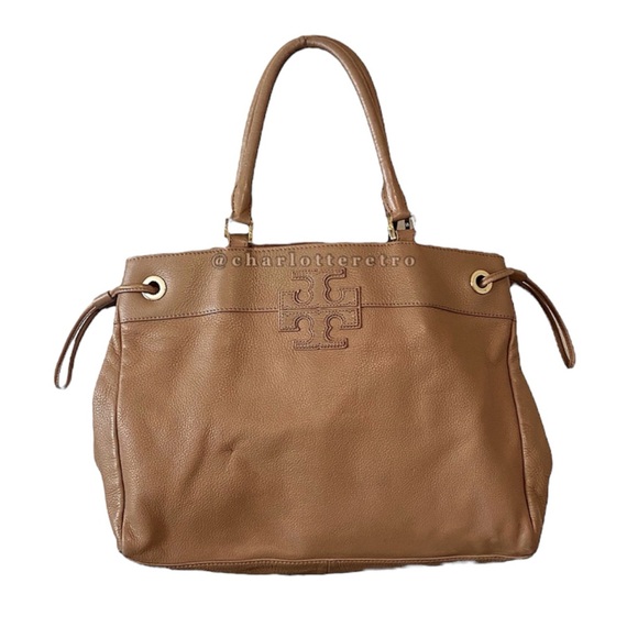 Tory Burch Handbags - Tory Burch • XL Pebble Leather Drawstring Tote